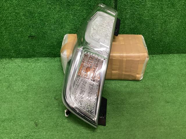 eKスペース DBA-B11A 左テールランプ カスタムT E-アシスト C12 8330A919拍卖