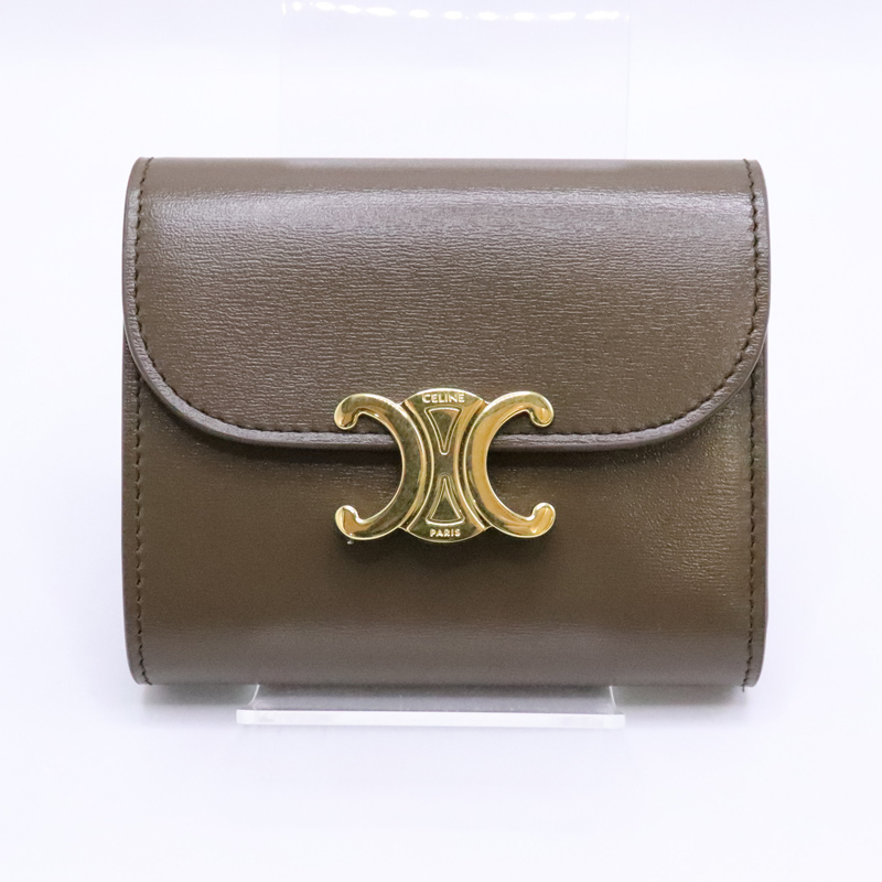 未使用 CELINE セリーヌ スモールフラップウォレット トリオンフ シャイニーカーフスキン ペブル ブラウン 三つ折り財布 レディース拍卖