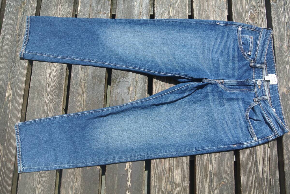 H&M Essentials NO.2 Regular Fit ジーンズ拍卖