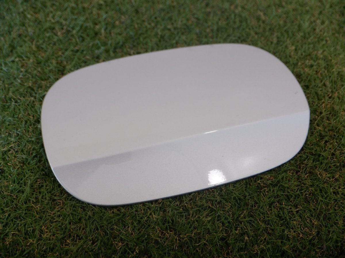 ベンツ純正 W213 Eクラス 給油口 カバー パネル A213754000 シルバー m-23-4-722拍卖