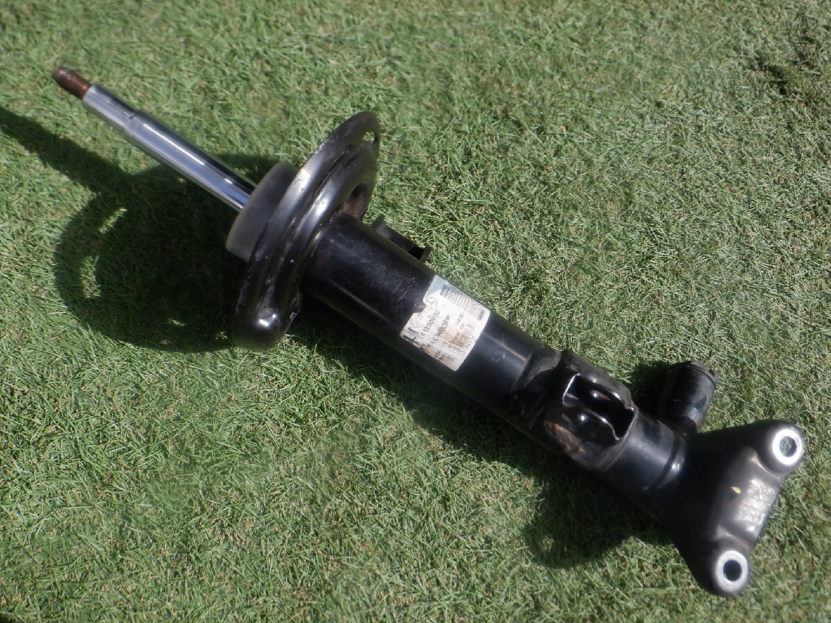 ベンツ純正 W204 Cクラス フロント サスペンション ショック A2043209138 m-25-5-17拍卖