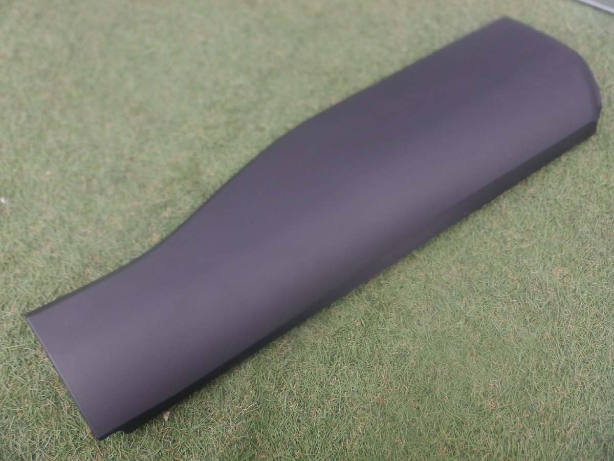 新車外し品 トヨタ純正 ZSG10 ZVG11 ZVG15 カローラクロス サイドステップ ドアパネル プロテクター リア 右側 75741-16570 75077-16010拍卖