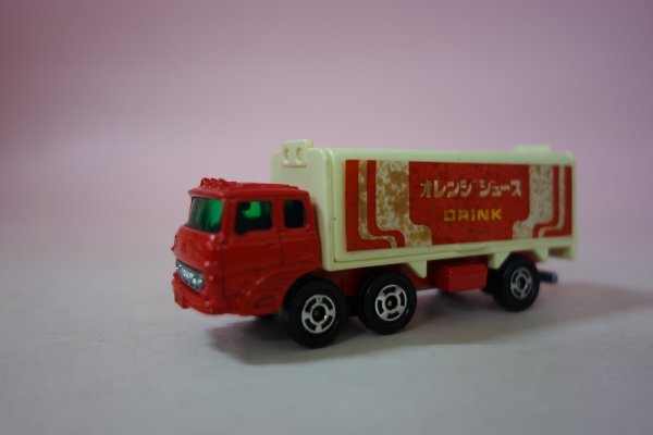 71351■トミカ 76-3-1 ふそうウイングルーフトラック オレンジジュース拍卖