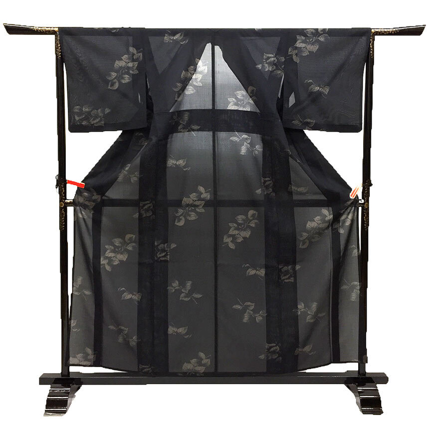 京やI551 正絹 夏着物 夏大島 夏の大島紬 紗 夏紬 紗紬 【本場大島紬】 葉文様 黒の夏大島つむぎ 夏の紬 夏のきもの 単衣仕立て拍卖