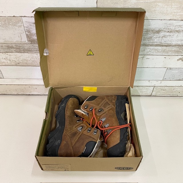 KEEN キーン PYRENEES ピレニーズ トレッキングシューズ 24㎝ 登山靴 レディース 箱有拍卖