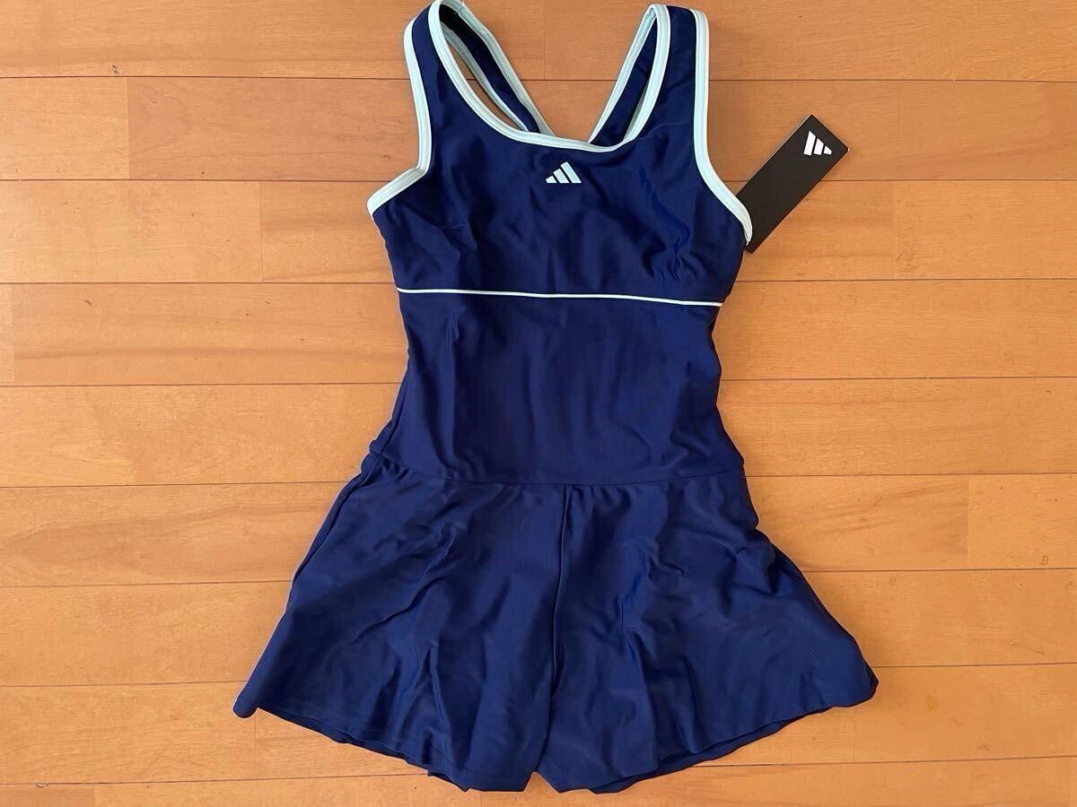新品未使用 送料込み! adidasアディダス 150 丈夫で快適!! スカート付スクール水着 ネイビー 紺 ガールズ ジュニア 即決拍卖