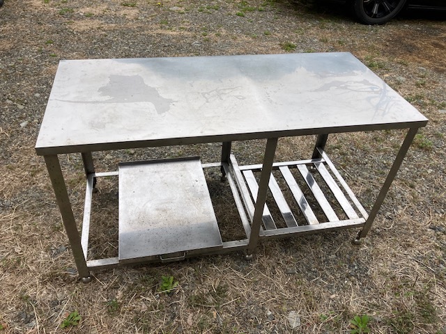★業務用ステンレス作業台★調理台★ガスコンロ台★W130xD60xH72★食器収納棚業務用中古厨房機器飲食店居酒屋ラーメン店舗用調理器具拍卖