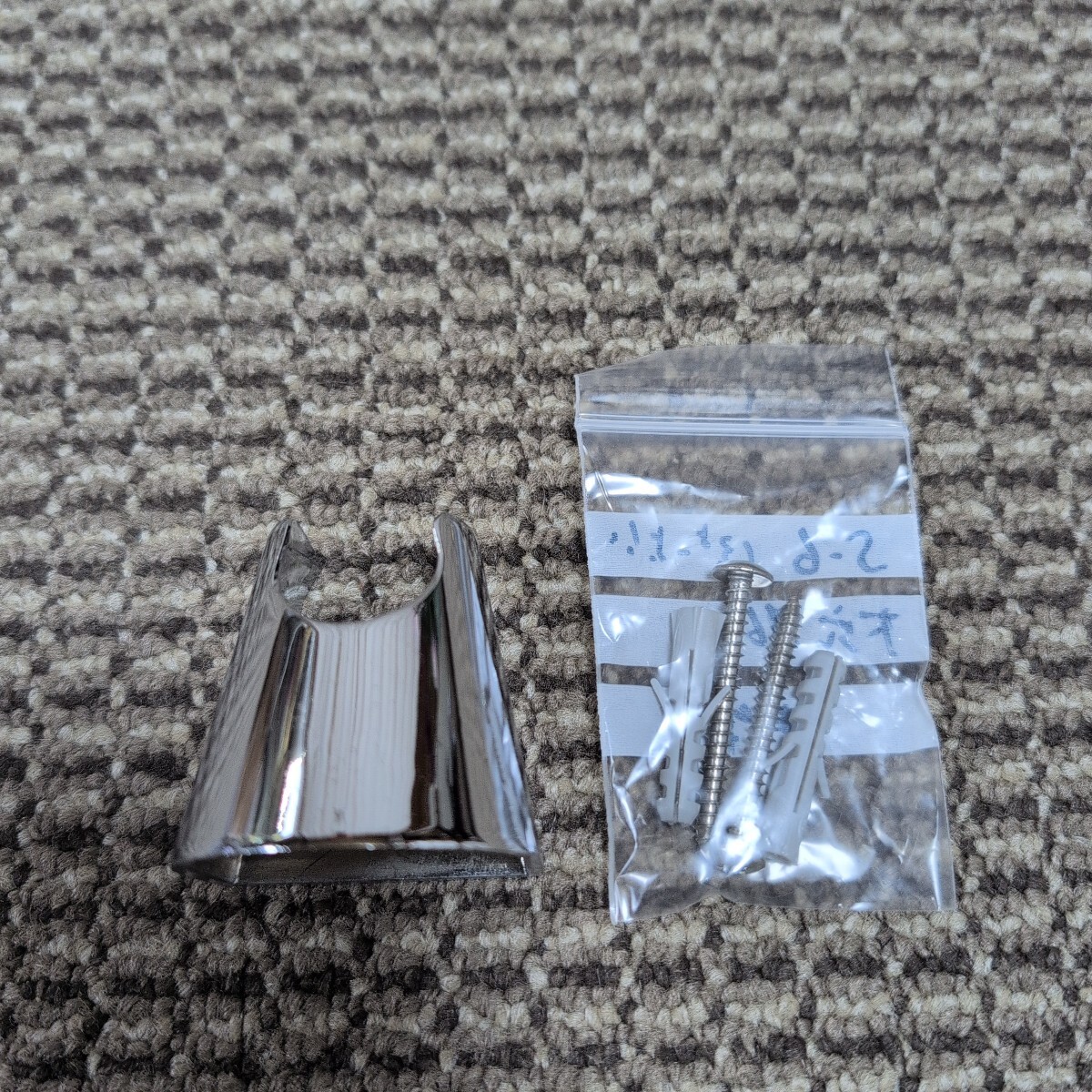 ジャンク品/長期保管品/中古/SANEI/三栄/シャワーフック/シャワー掛具/PS30-25/フックΦ20mm/W45×H45×D47mm/ビスピッチ19mm拍卖