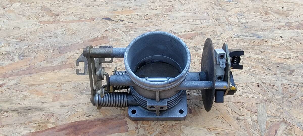 BMW E32 7シリーズ スロットルボディ 1270711中古品拍卖