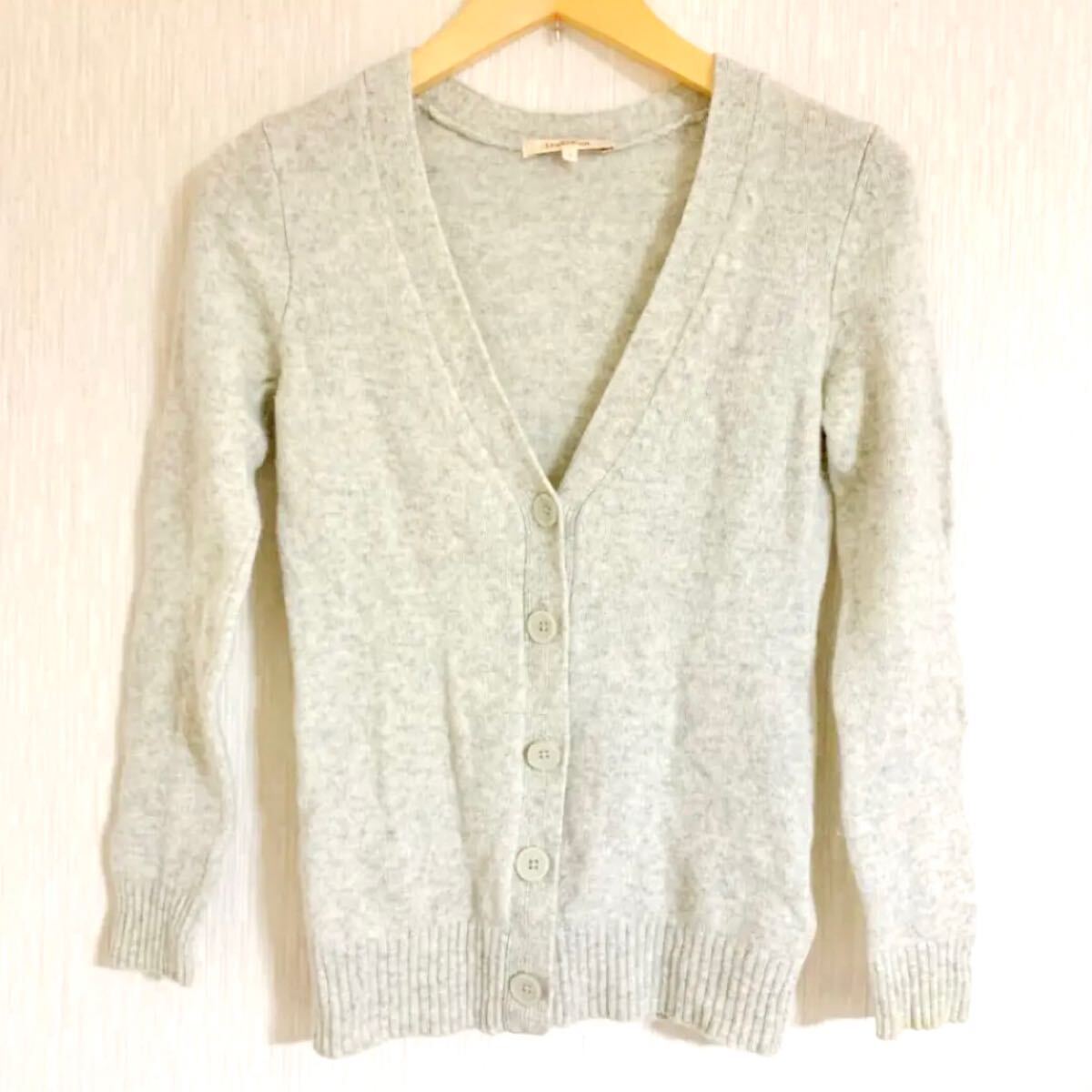 UNIQLO ラムウールニットVネックカーディガン ライトグレー 灰色 ユニクロ 長袖 秋冬 スクール 通学服 学生服 通勤服 ミックスグレー 防寒拍卖