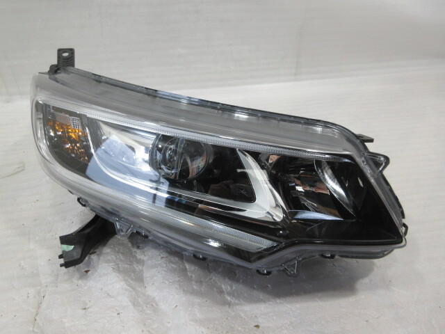 ホンダ フリード GB5 純正 LED 右 ヘッドライト 刻印:J5拍卖