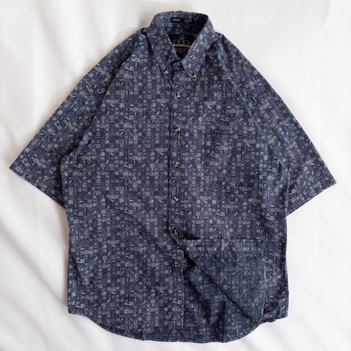 US Vintage トルコ製 90s ENRO コットン ボタンダウン 幾何学模様 アート 点描 エスニック チェック 格子柄 モザイク 総柄 デザインシャツ拍卖