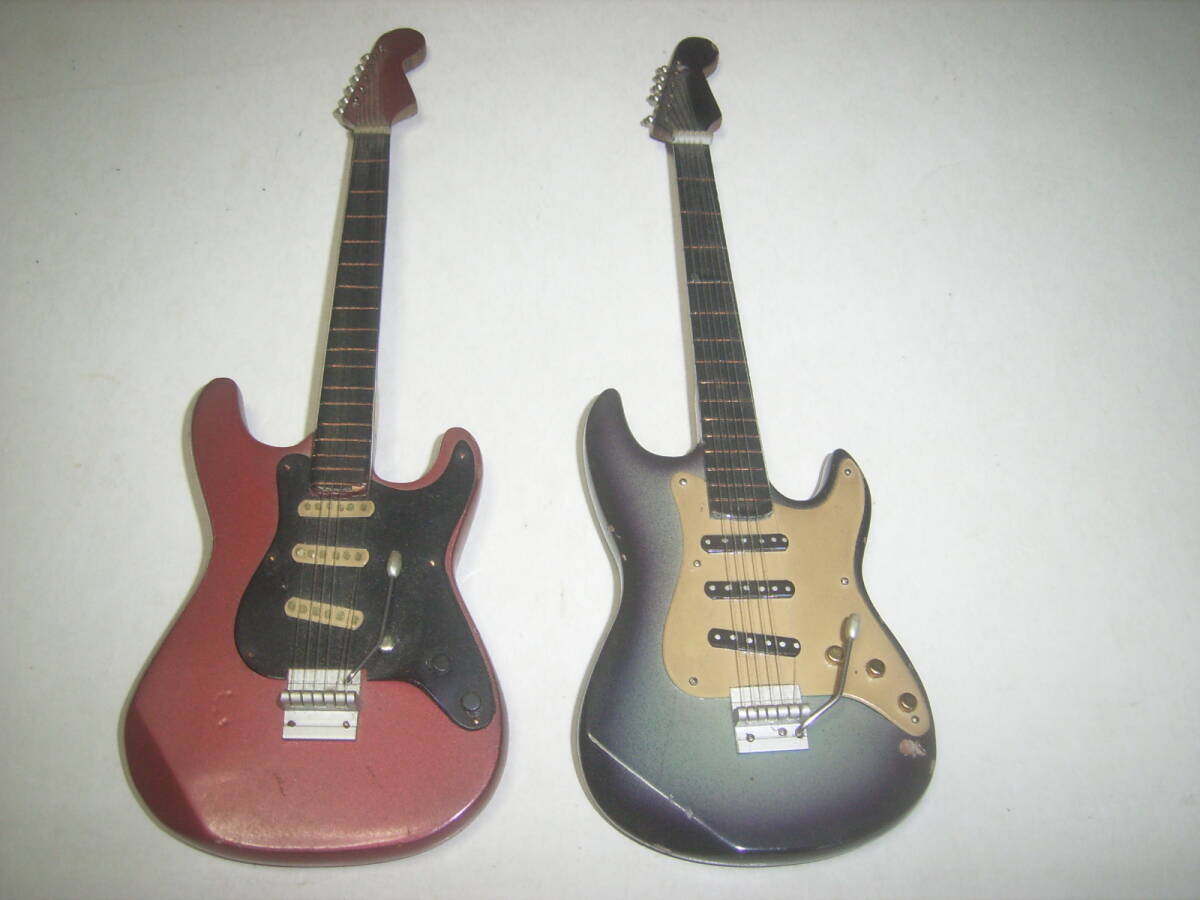 フェンダー・ストラトキャスターのミニチュア模型、2台セット!!拍卖