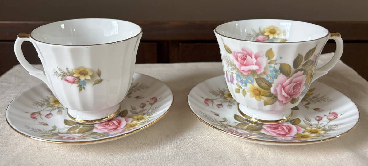 イギリス製 ROYAL KINGSTONE 花柄2カップ&2ソーサーセット ①拍卖