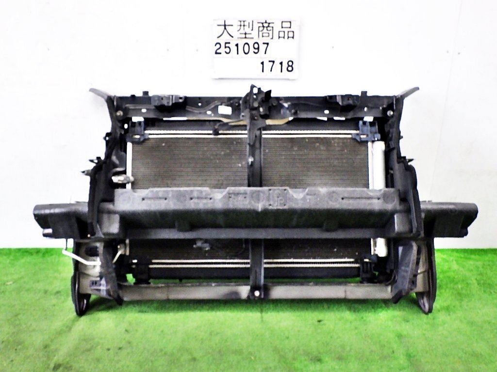 ☆ヴォクシー ZRR80G☆ コアサポート ラジエーター・コンデンサー付 53205-28200 ★送料無料(沖縄・離島は除く)★ 251097拍卖