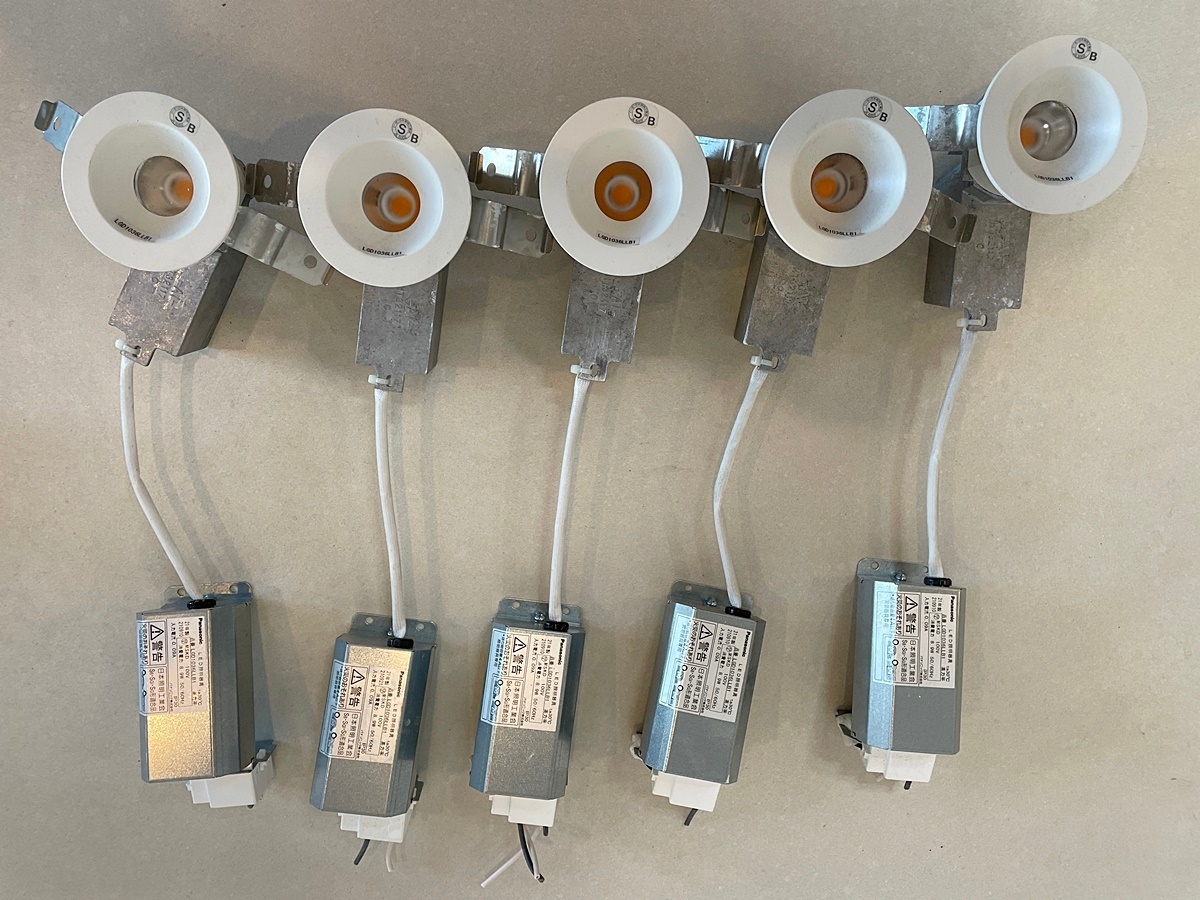 【大阪】Panasonic パナソニック LED照明器具 5個 ダウンライト/天井埋込型/LGD1036LLB1/2021年製/通電済/モデルルーム設置品【RN0616-5】拍卖