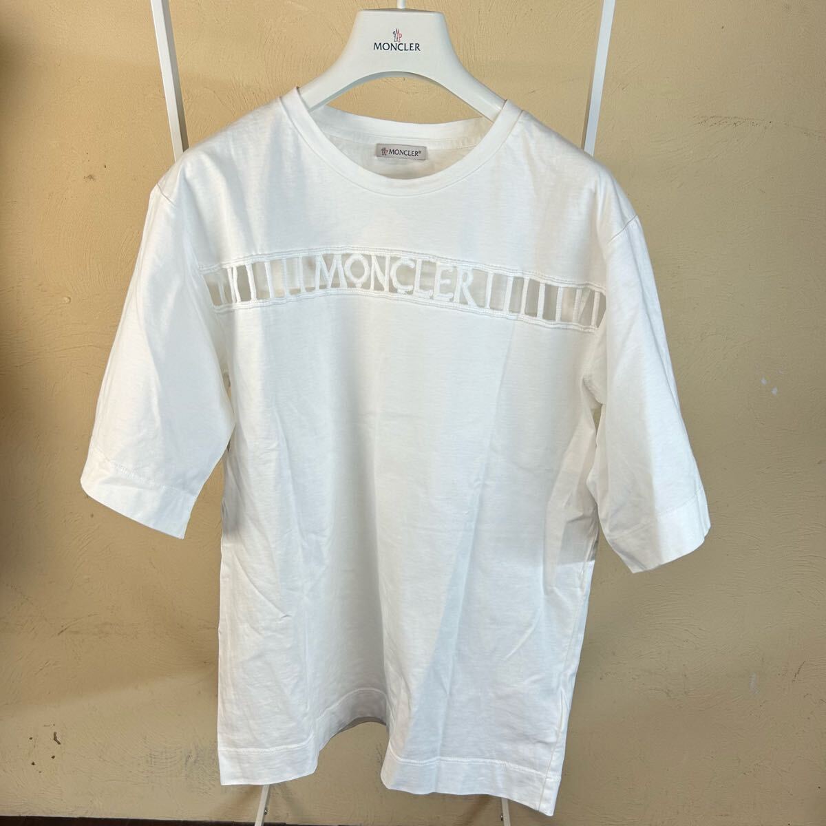 【美品】MONCLER モンクレール半袖Tシャツ白S拍卖