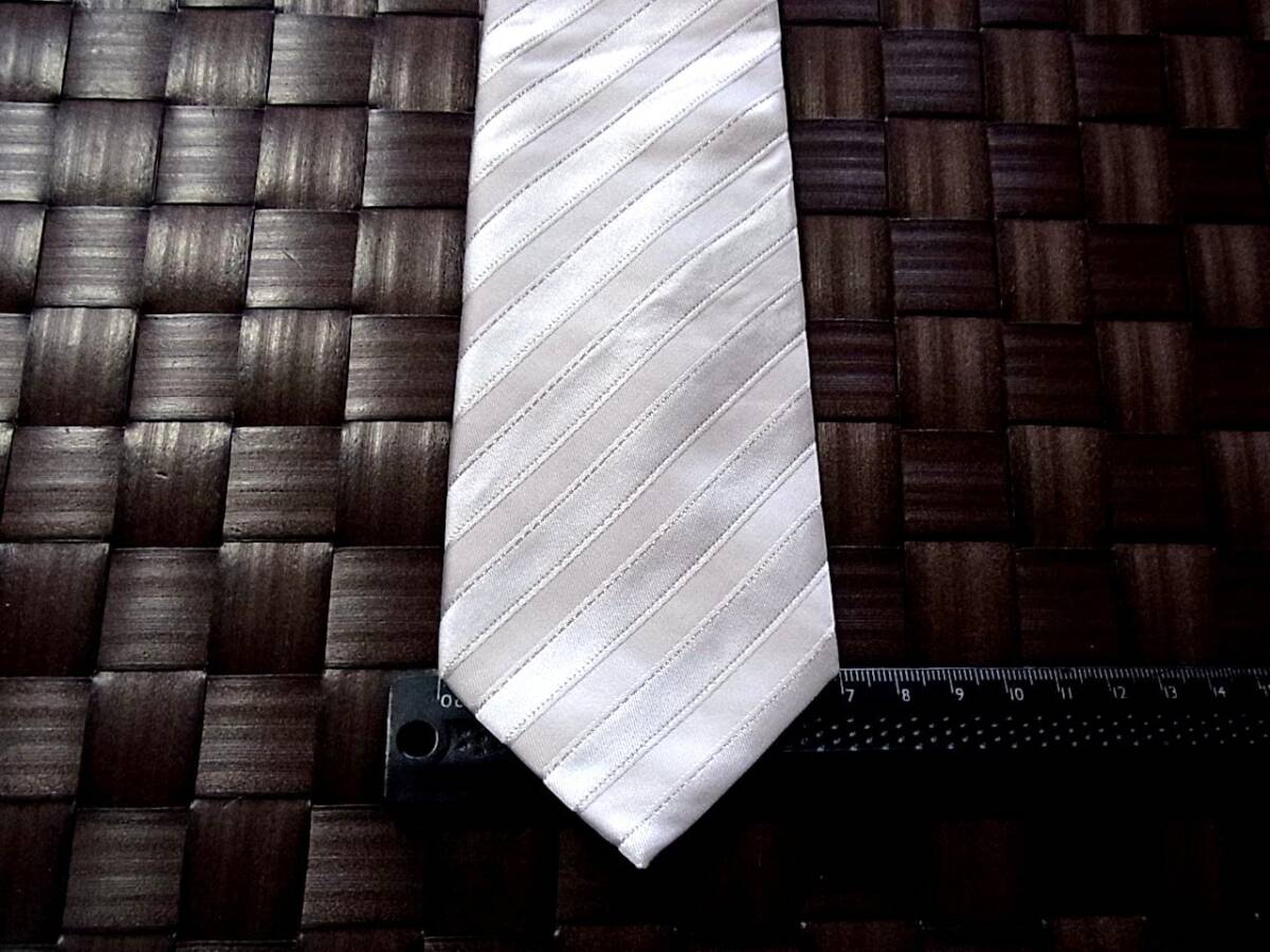 【特選】2296 美品【フォーマル白】レミュー「LES MUES」ネクタイ■202504拍卖