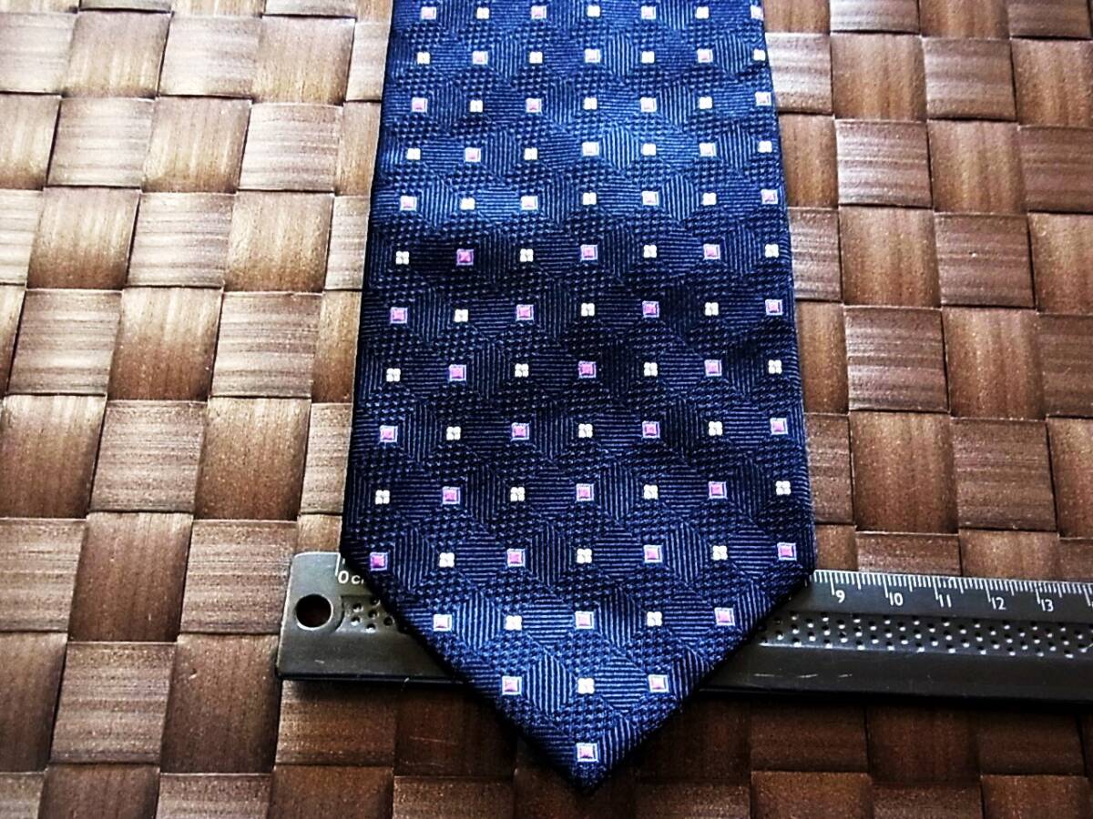 【特選】2246 美品【人気の細ナロータイ】メイル&コー「MALE&Co.」(メール&コー)ネクタイ・シルク100%■202504拍卖