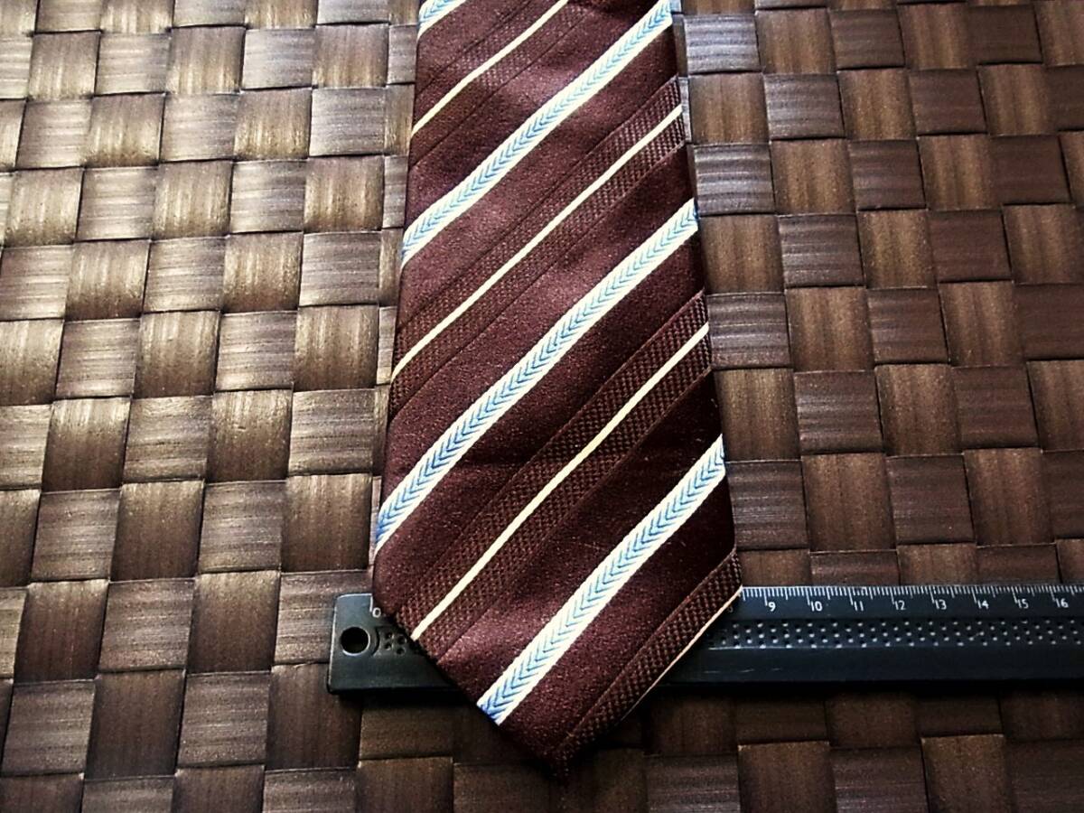 【特選】2253 美品【人気の細ナロータイ】メイル&コー「MALE&Co.」(メール&コー)ネクタイ・シルク100%■202504拍卖