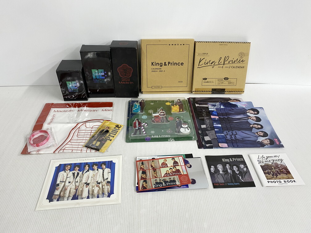 IZU 【現状渡し品】 現状渡し品 King&Prince ペンライト カレンダー グッズ セット 〈086-250413-ma-01-IZU〉拍卖