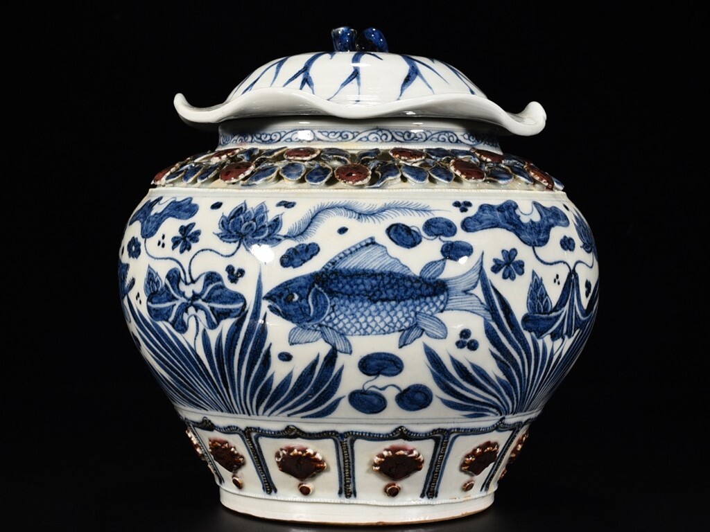 TA323■中国古玩 唐物 元時代 青花釉里紅魚藻紋荷葉蓋壺 時代物 極上品■高さ25cm・直径25cm■拍卖