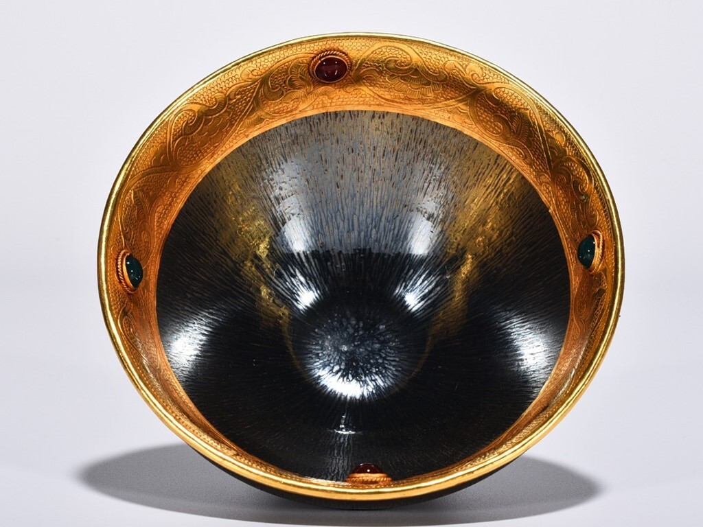 TA372■中国古玩 唐物 宋時代 建窯 溜金嵌寶石銀毫盞 進盞款 時代物 極上品■高さ6.8cm・直径12.8cm■拍卖