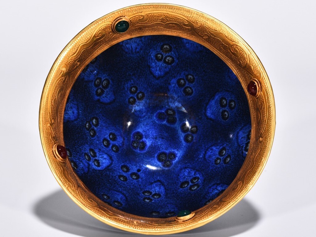 TA375■中国古玩 唐物 宋時代 建窯曜変藍釉 溜金嵌寶石天目盞 太祖款 時代物 極上品■高さ7.3cm・直径12.8cm■拍卖