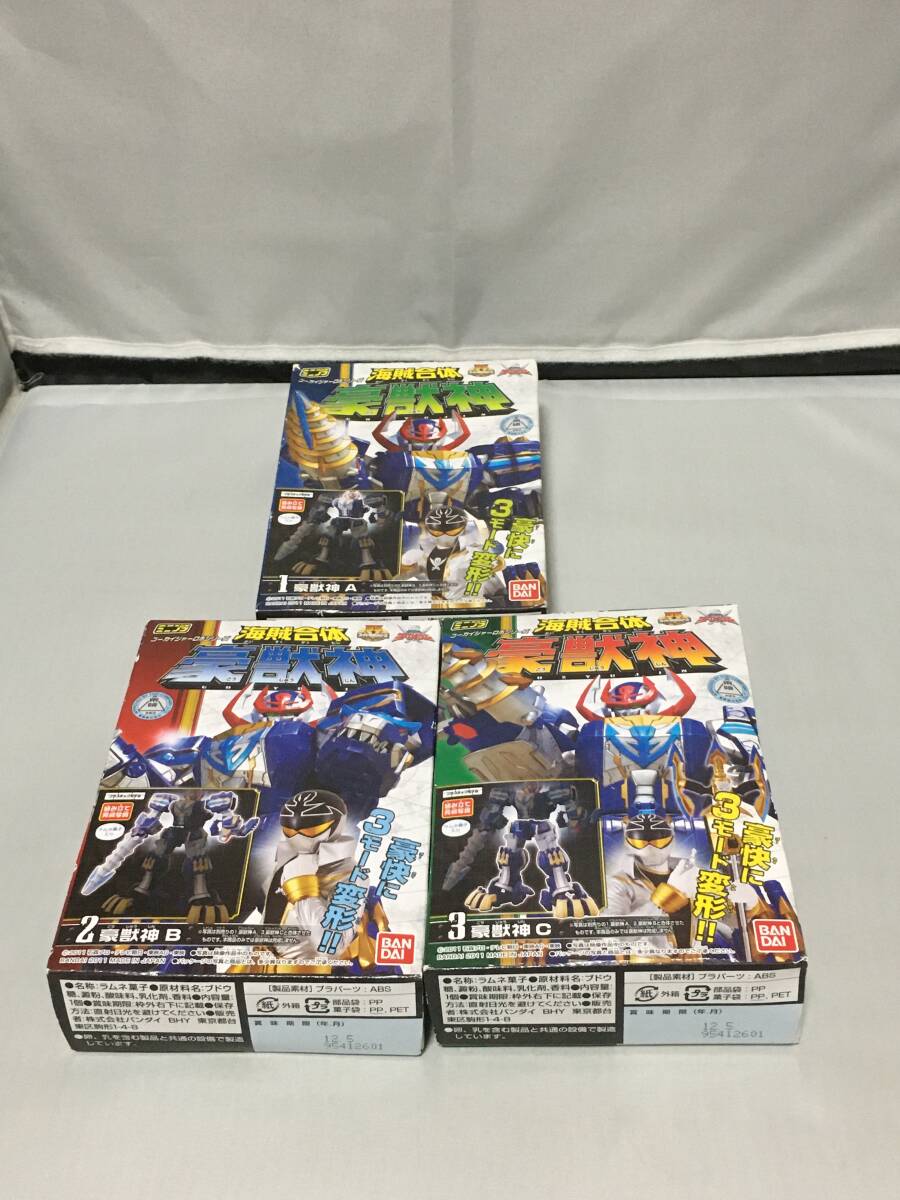 全3種セット 「ミニプラ 海賊戦隊ゴーカイジャー 海賊合体 豪獣神」 新品拍卖