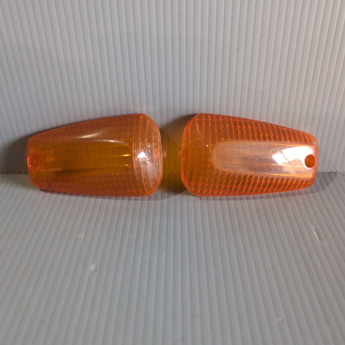 a96-1 バイク用 ウインカーレンズ 刻印 11-12 E12 50R000230 2個セット 中古品 送料込み拍卖