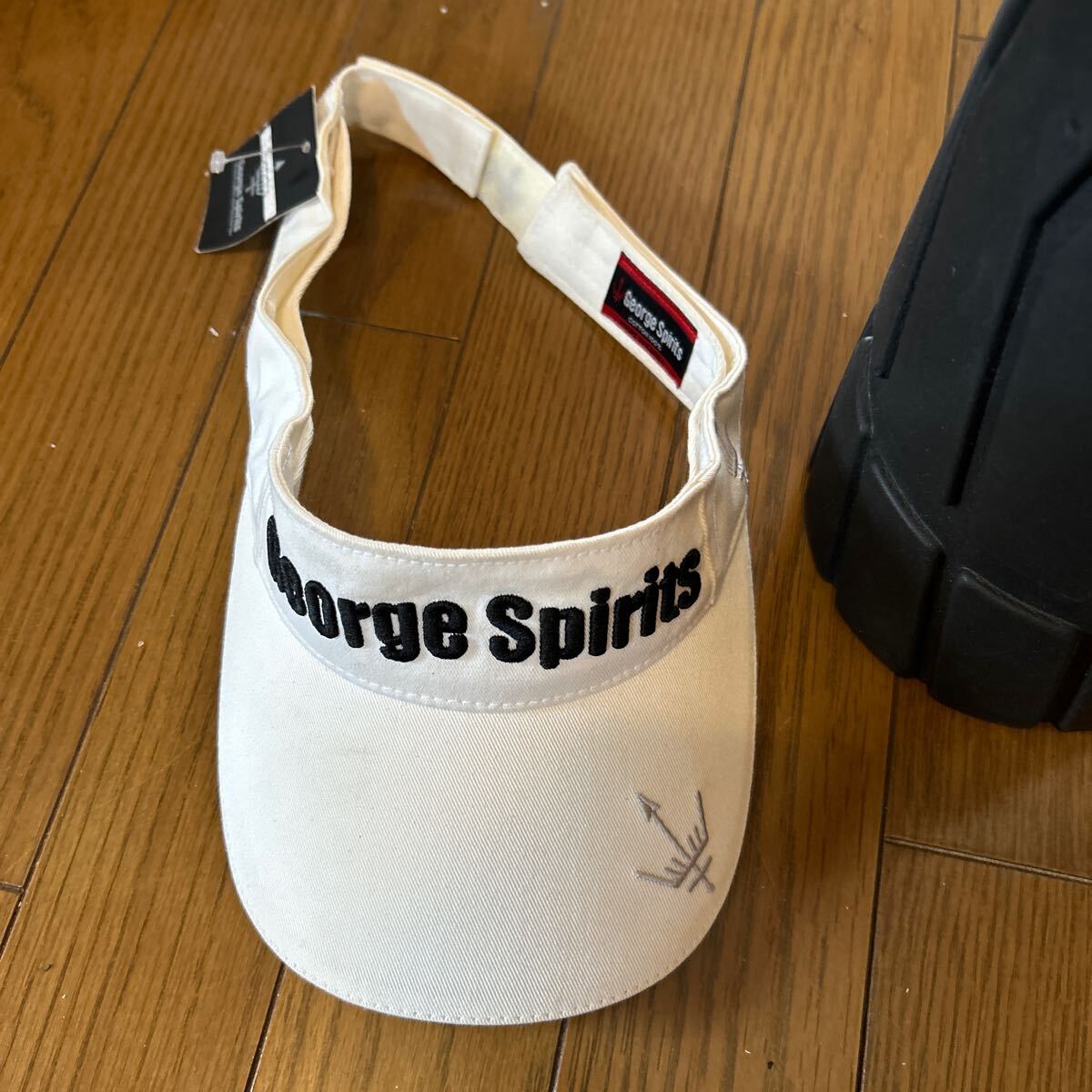 お探しの方。郵送料込み。レア物。タグ付き George spirits ジョージ スピリッツ プロ支給品モデル ゴルフサンバイザー 白拍卖