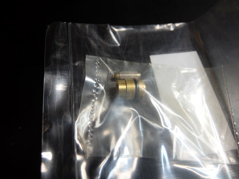 RZ250 RZ350 フロートバルブ 2個セット RZ250R RZ350R (4L3 4UO 29L 29K 51L 1XG 3HM 1UA 1AR拍卖