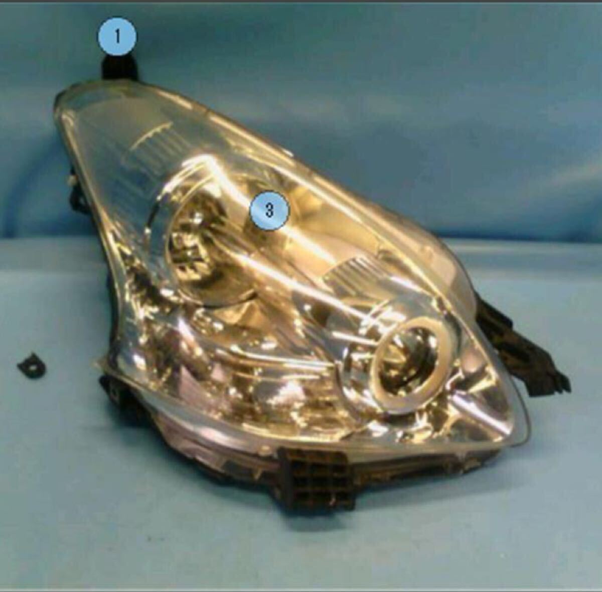 トヨタ 純正 ラクティス SCP100 右ヘッドライト 81110-52A61拍卖