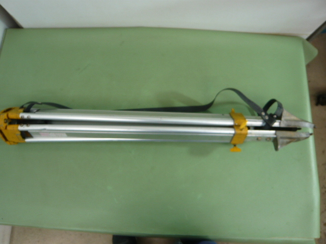 A199◆レベル三脚 アルミ三脚 測定器 三脚 スタンド 測量用三脚 測量用品 工事 土木建築建設現場◆中古◆O拍卖