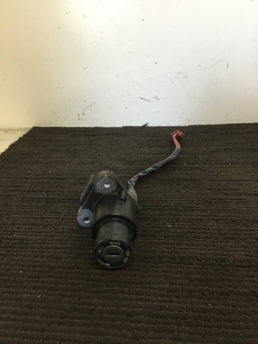 △ v 岐阜発/ ヤマハ/ YB-1/ UA05J/ キーシリンダー/ 鍵なし/ ジャンク/ パーツ/ 部品/ バイク/ 現状品/ R7.5/28 △拍卖