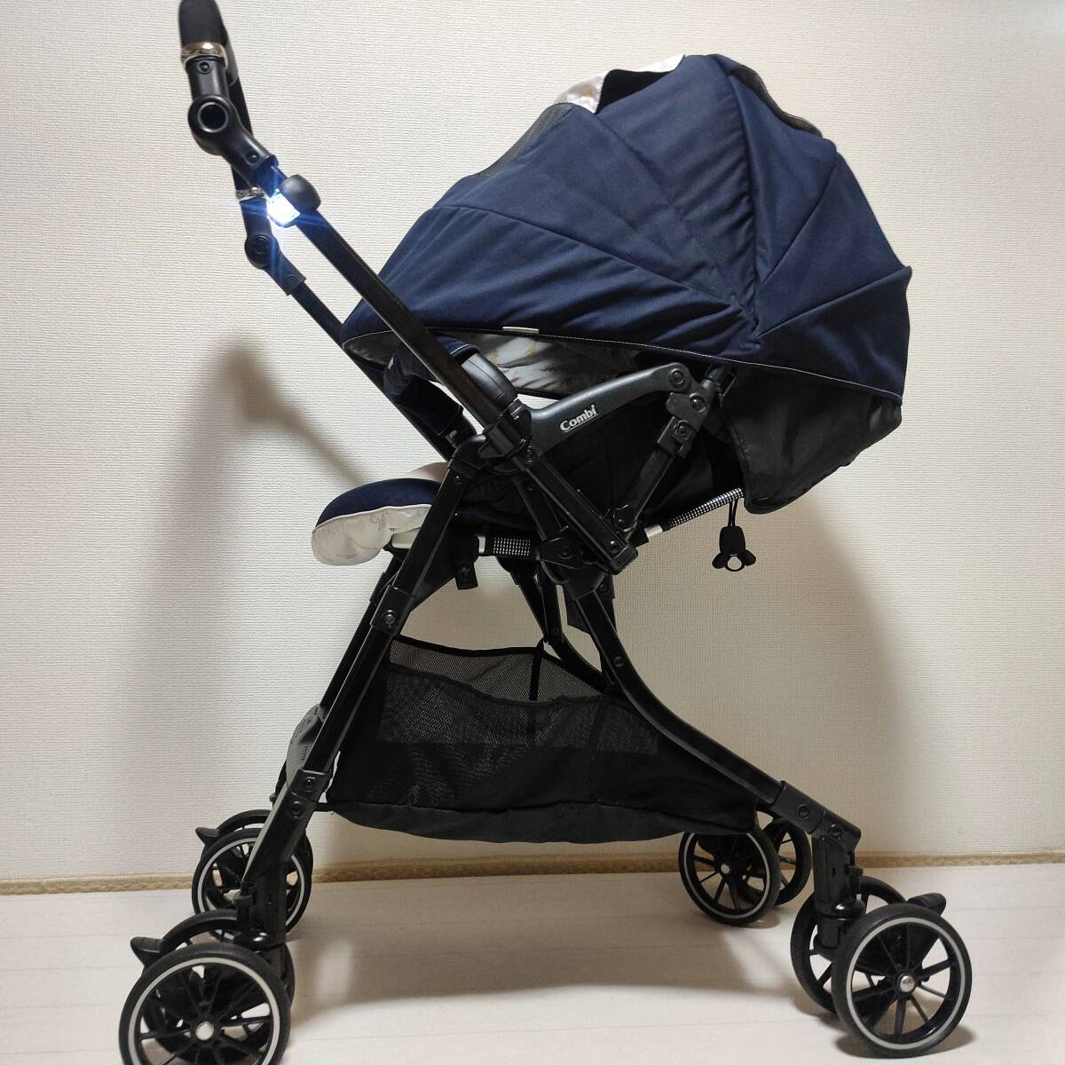 【送料込】コンビ おまけ付き 上位モデル 綺麗 スゴカルα 4キャス 両対面式 ハイシート ベビーカー コンパクトクリーニング済拍卖
