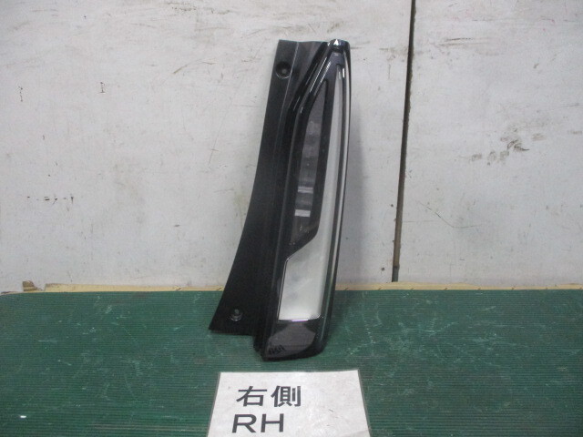ホンダ N-BOX 6BA-JF5 右テールライト テールランプ LED 33500-32R-J016-M1 33500-32R-J01拍卖