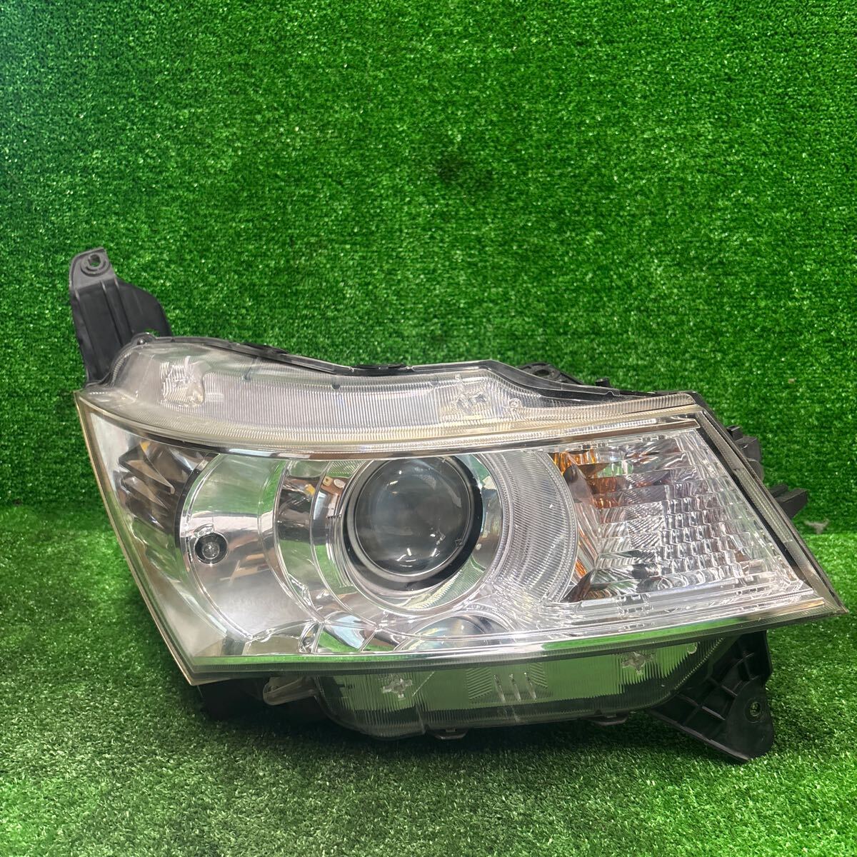 ML21Sルークス 右ヘッドライト 24-4拍卖