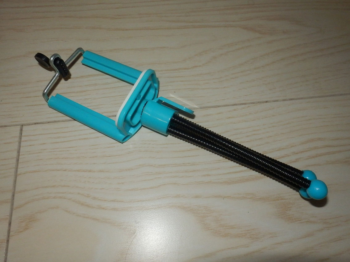 .p10:スマフォ 撮影 ホルダー 三脚 スタンド 挟むだけ ミニ拍卖