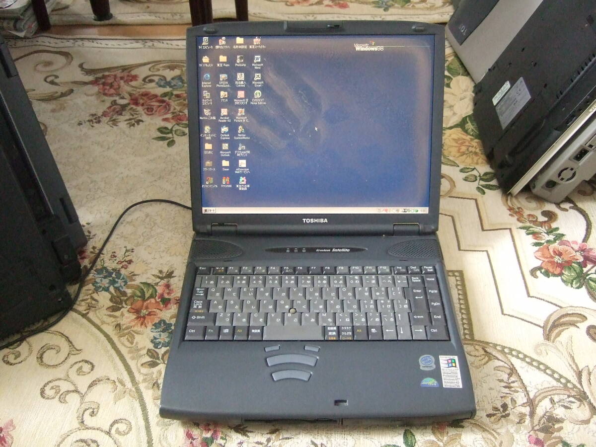 きれい Windows 98 東芝 Satellite 2210 シリアル D-Sub9ピン(RS-232C) /パラレル D-sub25ピン 拍卖