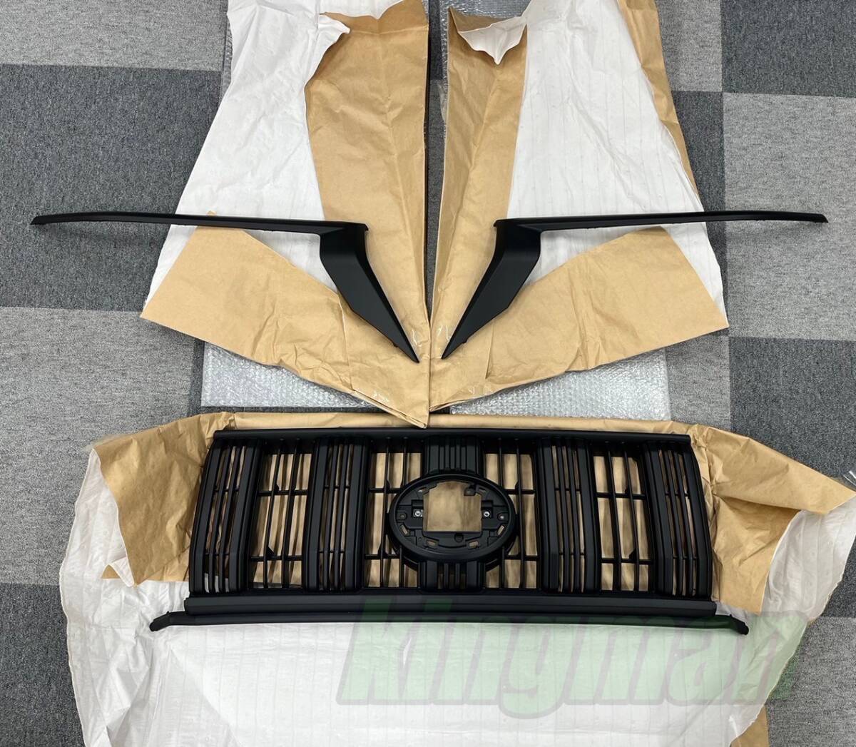 ★新品 未使用★トヨタ純正 ランドクルーザープラド TRJ150 マットブラックエディション用 フロント ガーニッシュ グリルセット 3点セット拍卖