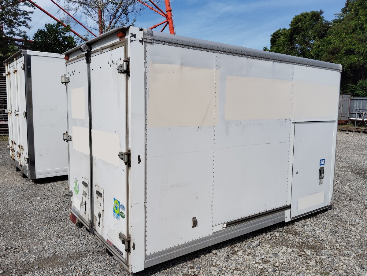 鍵付き 保冷車 冷凍車 サイドドア バイクガレージ アルミコンテナ 倉庫 箱 作業場 物置 資材倉庫 荷台 コンテナ 物入 拍卖