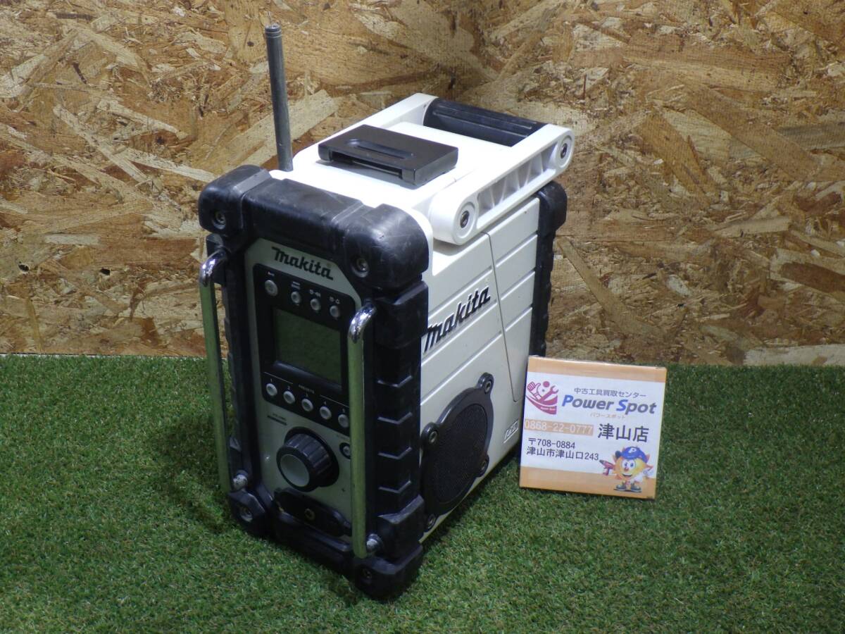 Makita マキタ 充電式ラジオ MR102W 本体のみ 白 ※アンテナ破損有 レディオ Radio 電動工具 DIY 中古品 250513拍卖