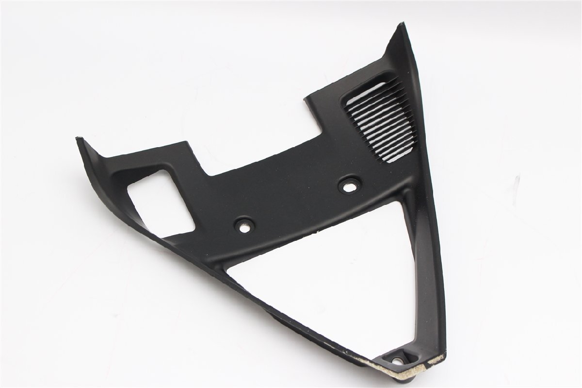 DUCATI 1198S 2010年◆センターカウル◆ZDMH704AAAB028拍卖