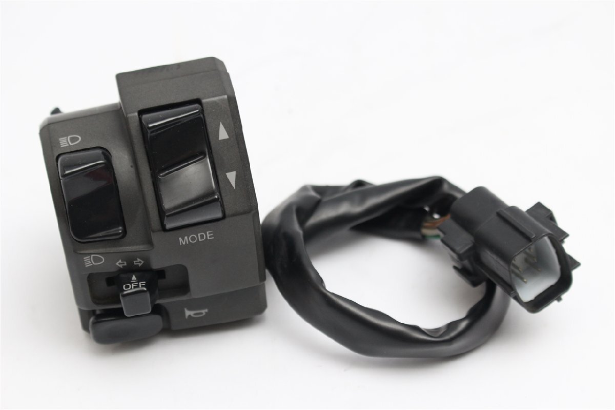 DUCATI 1198S 2009年◆ハンドルスイッチ 左◆ZDMH704AA9B026拍卖