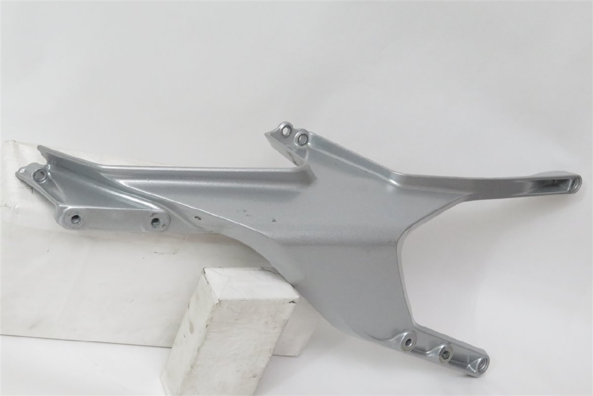 KTM 690DUKE 2014年◆シートレール 右◆VBKLDT404EM760拍卖