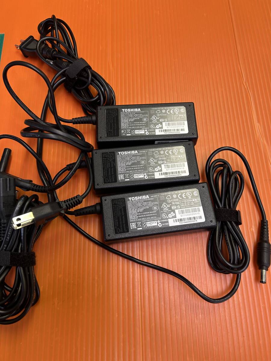 TOSHIBA 東芝 純正 ACアダプタ 3個セット PA3917U-1ACA 19V 3.42A 外径5.5 内径2.6 (11拍卖