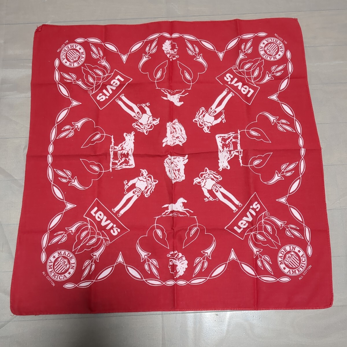 ヴィンテージ リーバイス Levi's アメリカ製 バンダナ サドルマン レッド ハンカチ シングルステッチ ウエスタン 70'S拍卖