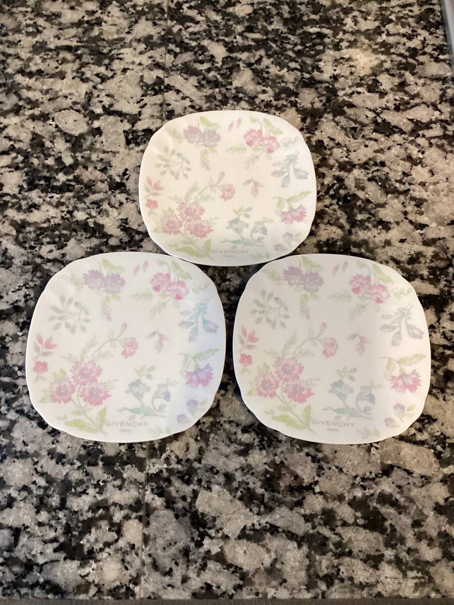 GIVENCHY ジバンシィ 花柄スクエアプレート3枚セット ケーキ 皿 洋食器拍卖