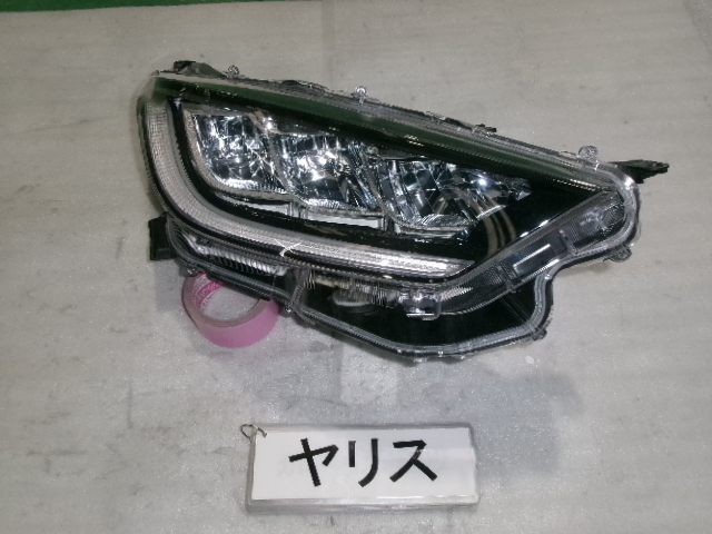 ヤリス MXP10 右ヘッドランプユニット LED 即決 7171拍卖